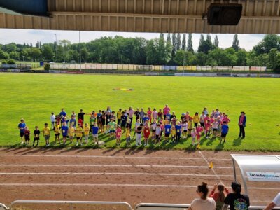 Spiel-und Sportfest mit Bundesjugendspielen mit Video und Fotos