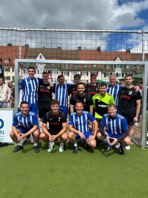Farbtex Kaltenbach gewinnt beim 3. IMBRO- Immobilien-Firmen-Fussballcup!! (Bild vergrößern)