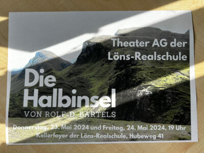 Theater-AG spielt ,,Die Halbinsel“ (Bild vergrößern)