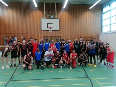Internationales Freundschaftsturnier der Basketballer im MTV (Bild vergrößern)