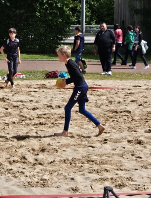 Extrabericht der Handballabteilung zum Jubiläumsfest (Bild vergrößern)