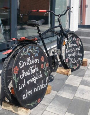 Sonntag's Cafe im Dorfgemeinschaftshaus (Bild vergrößern)