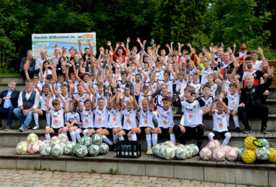 Eröffnet: Fußballschule in den Ferien (Bild vergr&ouml;&szlig;ern)