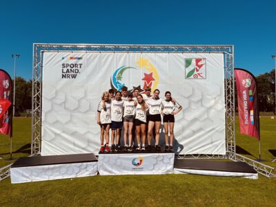 Leichtathletinnen und Leichtathlet erzielen 4. Platz beim Landesfinale in Duisburg (Bild vergrößern)