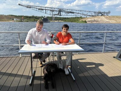 Foto zur Meldung: Start einer vielversprechenden Zusammenarbeit  Tourismusverband Lausitzer Seenland e.V. und OSZ Lausitz initiieren langfristige Kooperation zur Stärkung der touristischen Fachkräfteausbildung