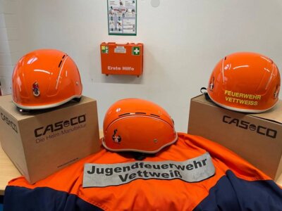 Neue Helme für die Jugendfeuerwehr Vettweiß!