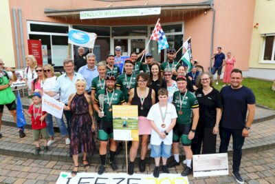 Großer Bahnhof für Radler aus Iffezheim