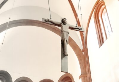 Vernissage in der Klosterkirche „…denen mitzuwirken versagt war.“ (Bild vergrößern)