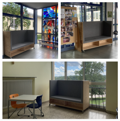 Sofas in der Aula und im Treppenhaus der Mittelschule