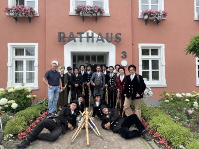 14 Wandergesellen im Rathaus Neukirch (Bild vergrößern)