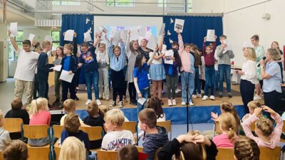 Foto zur Meldung: Abschlussfeier in der Aula
