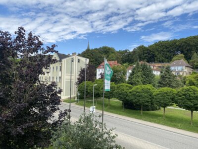 Meldung: Die Stadt Sassnitz beteiligt sich heute am Flaggentag des weltweiten Bündnisses der Bürgermeister für den Frieden (Mayors for Peace)