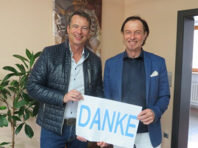 von links: Dr. Andreas Herch und Bürgermeister Bernhard Uhl / Fotograf: Markt Zusmarshausen (Bild vergrößern)