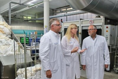 OB-Besuch bei der Textilpflege GmbH (Bild vergrößern)