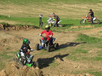 Motocross Schnuppertag für Kinder beim MSC Aufenau (Bild vergrößern)