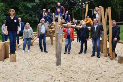 Offizielle Eröffnung der neuen Spielanlage „Motorik-Park“ auf dem Gelände der Villa am Hügel. (Bild vergrößern)