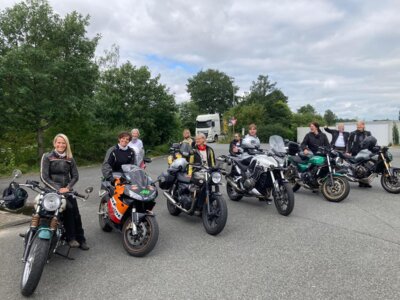 Fahrt nach Hoopte & Pizza essen bei Carmen / Biker Bienen (Bild vergrößern)