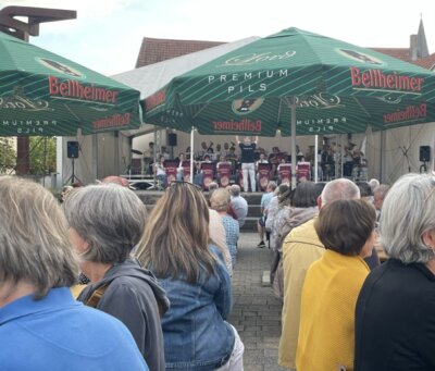 Nachlese: Sommerserenade auf dem Mundoplatz (Bild vergrößern)