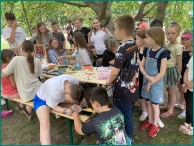 Foto zur Meldung: Bunter Präsentationstag an der Elbtalgrundschule