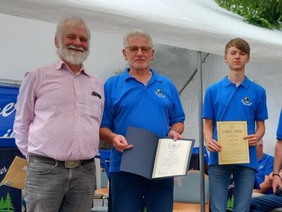 Platzkonzert zur Kirmeseröffnung in Oellingen (Bild vergrößern)