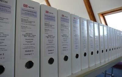 Ordner beim ersten Anhörungsverfahren