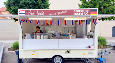 Meldung: Neuer Thai-Food und deutscher Imbiss-Stand auf dem Herzberger Wochenmarkt