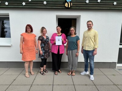v. l.: Ute Krug, Yvonne Groß, Hanna Schäfer, Sabine Weisheit und Steffen Meywirth (Bild vergrößern)