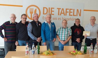 v.l. Bernd Ruschenski, Thomas Gerber, Andreas Rosenkranz, Rainer Witt, Johann Rademann, Bernd Lübker und Hans-Jürgen Schüttler (Bild vergrößern)