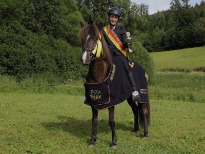 Deutsche Jugendmeisterin Geländeprüfung kommt aus dem Siebengebirge (Bild vergrößern)