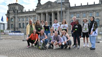 Berlinfahrt Gruppenfoto (Bild vergr&ouml;&szlig;ern)
