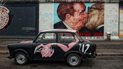 Berlin Wandkunstwerk (Bild vergr&ouml;&szlig;ern)