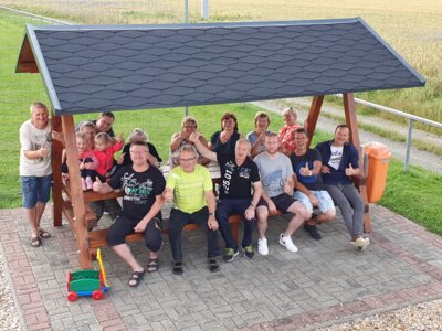 Einweihung der neuen Waldschänke am Stadion der Hügel und Winde in Röppisch (Bild vergrößern)