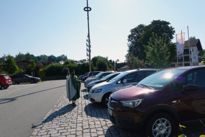 Foto zur Meldung: Segen für Fahrer und deren Lenker