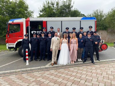 Herzlichen Glückwunsch zur Hochzeit (Bild vergrößern)