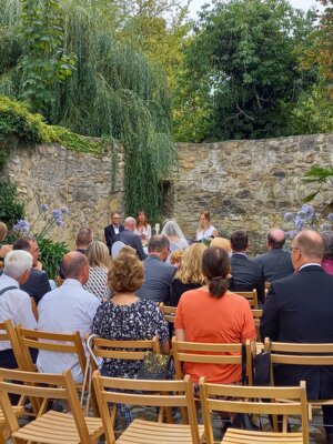 Vorschaubild zur Meldung: Open Air Trauungen auf der Wasserburg zu Egeln - mit uns auch 2025 wieder