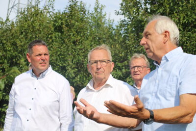 Foto zur Meldung: Dr. Till Backhaus besucht Gielow im Rahmen seiner Sommertour