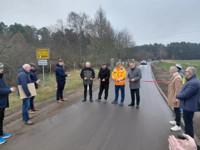 Verkehrsfreigabe der Ortsverbindungstraße Proßmarke-Schwarzenburg (Bild vergr&ouml;&szlig;ern)