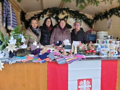 Socken, Mützen, Schals und mehr (Bild vergrößern)