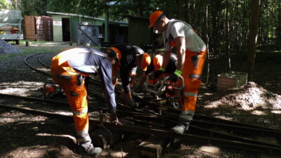 DB Bahnbaugruppe unterstützt Parkeisenbahner in Lauchhammer