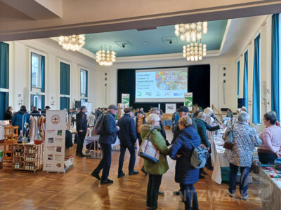 Der Knieper- und Regionalmarkt war 2023 gut besucht. Foto: Lena-Isabell Mohneke (Bild vergrößern)