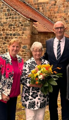 Foto zur Meldung: Ingrid Rosenzweig aus Kloster Zinna erhält für ihr Engagement im Ehrenamt das Verdienstkreuz am Bande der Bundesrepublik Deutschland