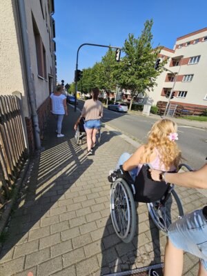 Freudiges HALLO am ersten Schultag! (Bild vergrößern)
