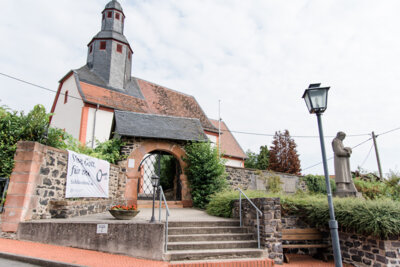 St. Laurentius Kirche Usenborn (Bild vergrößern)