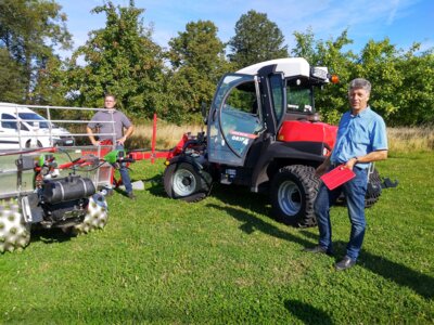 Foto zur Meldung: Insektenschonende Mähtechnik - ein Workshop