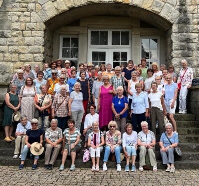 Ein Erinnerungsfoto vor dem Schloss darf nicht fehlen!