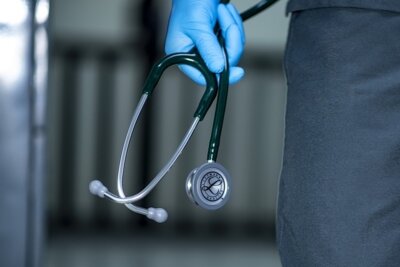 Das Landratsamt Ostalbkreis lädt ein zum Webinar: Gesundheitsversorgung im Ostalbkreis (Bild vergr&ouml;&szlig;ern)