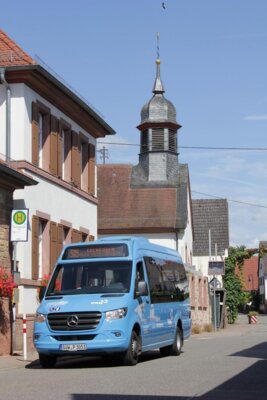 Foto zur Meldung: Mit der VRNflexline startet am 25. August ein Shuttle-Service auf Abruf – Infostand am Premierentag in Edenkoben