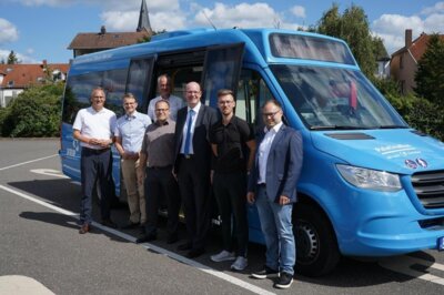 Foto zur Meldung: Gelungener Auftakt: Premiere des Shuttle-Services „VRNflexline“ in Edenkoben am Sonntag