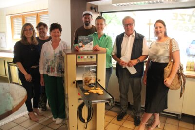 1. Heimatheld im Rahmen des Regionalbudgets für Kleinprojekte übergeben (Bild vergrößern)
