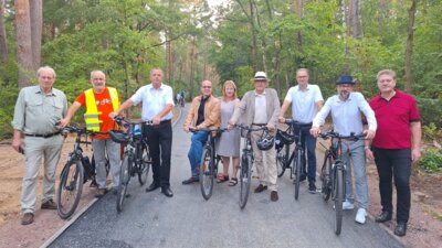 Neuer Radweg durch den Wald freigegeben